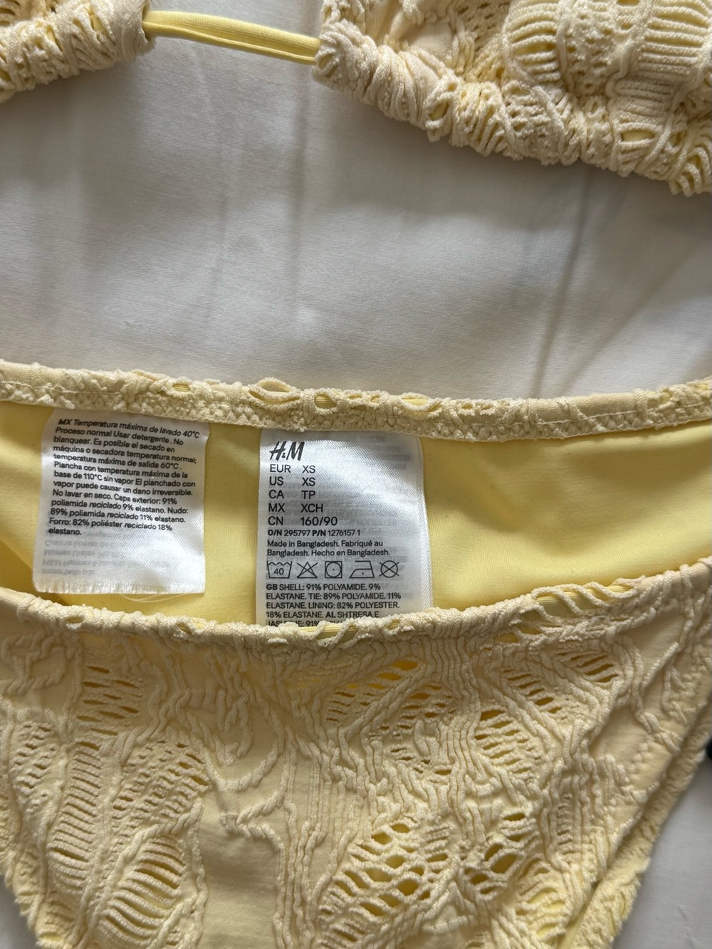 H&M Two-Piece Triangle Bikini Sets in Black & Pale Yellow - Picture 4 of 9